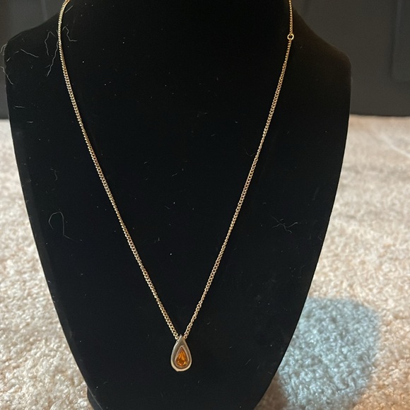 Avon tear drop gold plated 19” necklace - Picture 2 of 4